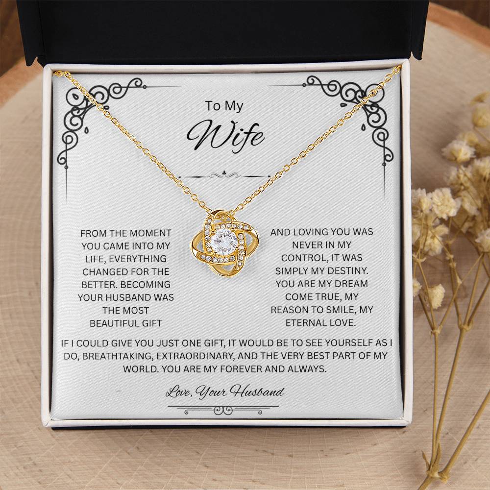 To My Wife, The Queen of My Heart - Love Knot Necklace