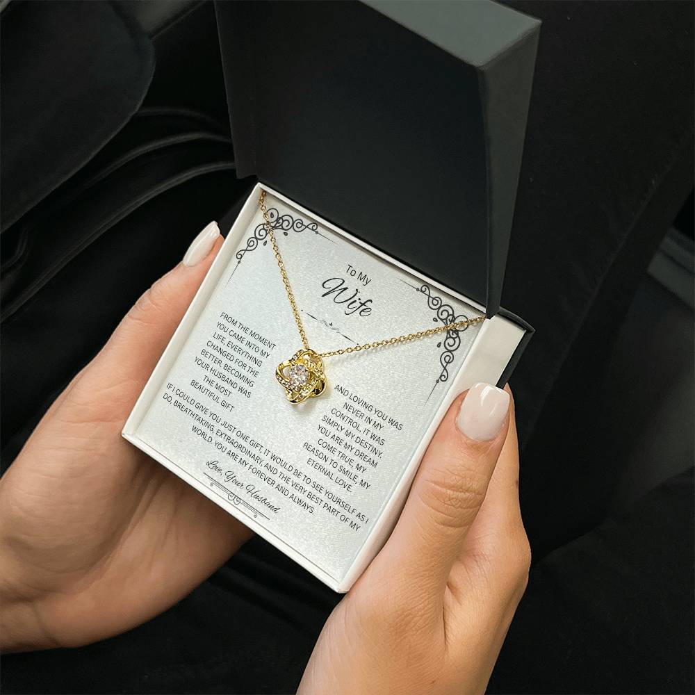 To My Wife, The Queen of My Heart - Love Knot Necklace