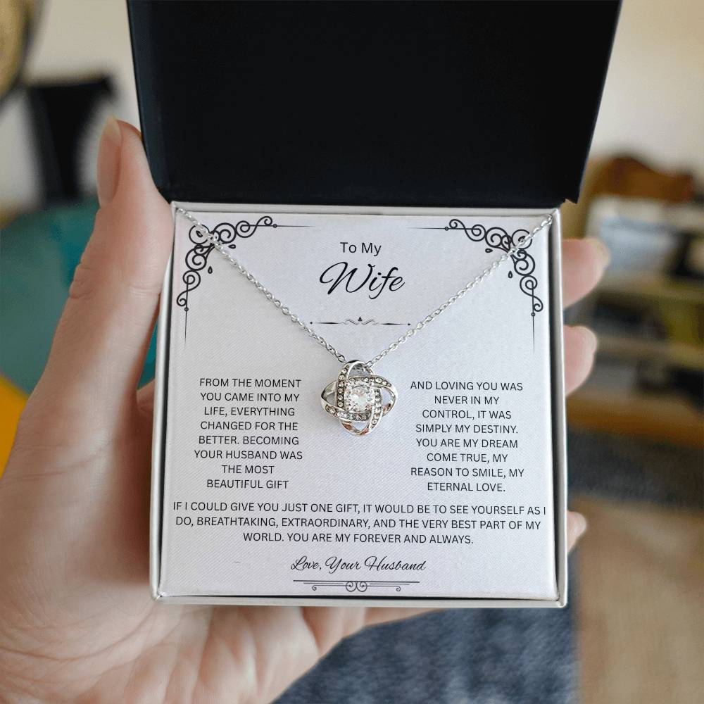 To My Wife, The Queen of My Heart - Love Knot Necklace