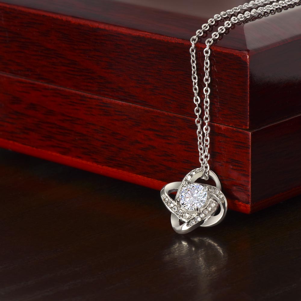 To My Wife, The Queen of My Heart - Love Knot Necklace